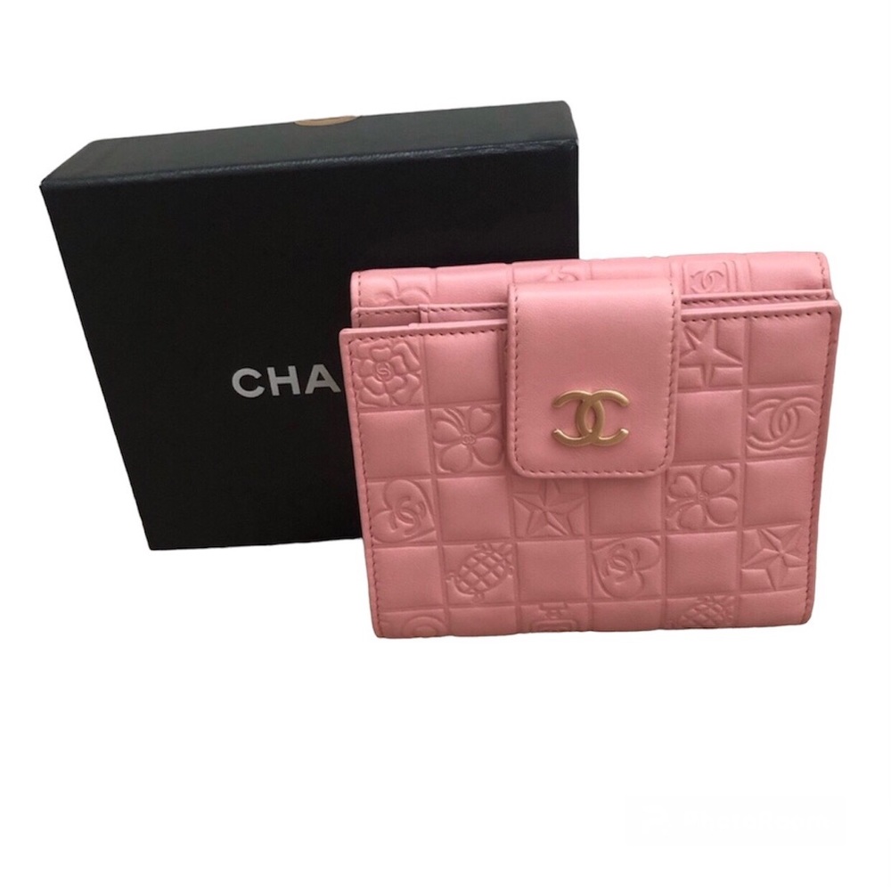 Authentic Chanel Pink Wallet with GHW